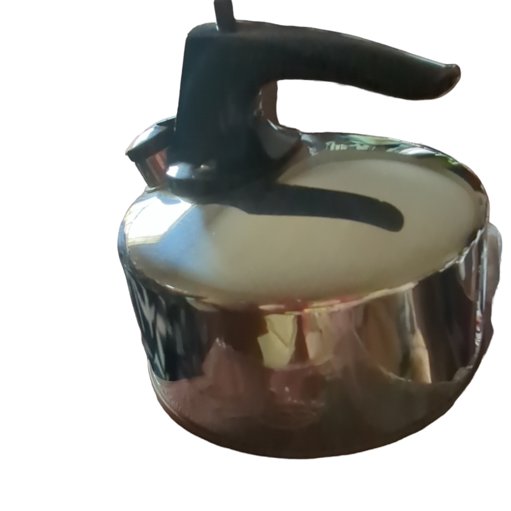Revereware whistling tea kettle vintage EUC